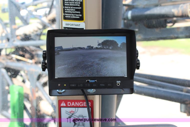 image for item J2131 2010 John Deere 4930 self-propelled sprayer