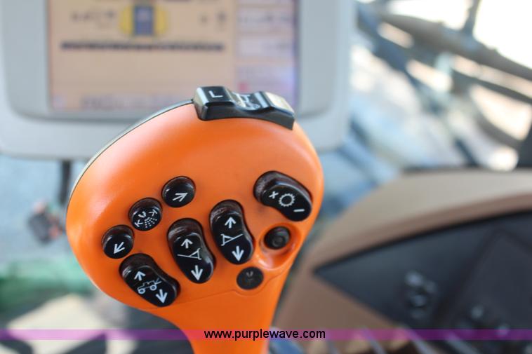 image for item J2131 2010 John Deere 4930 self-propelled sprayer