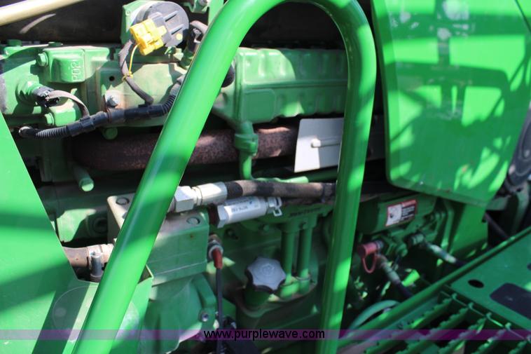 image for item J2131 2010 John Deere 4930 self-propelled sprayer