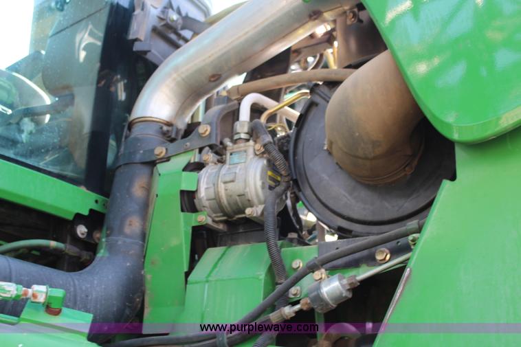 image for item J2131 2010 John Deere 4930 self-propelled sprayer