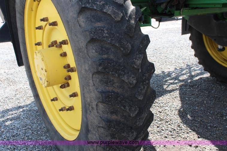 image for item J2131 2010 John Deere 4930 self-propelled sprayer