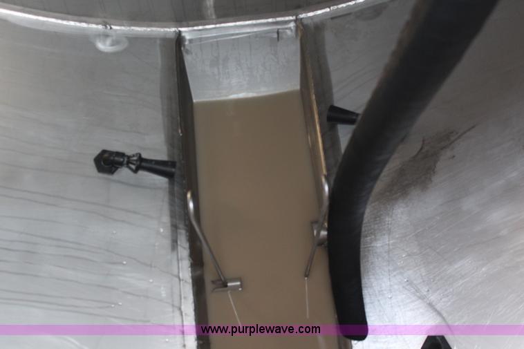 image for item J2131 2010 John Deere 4930 self-propelled sprayer