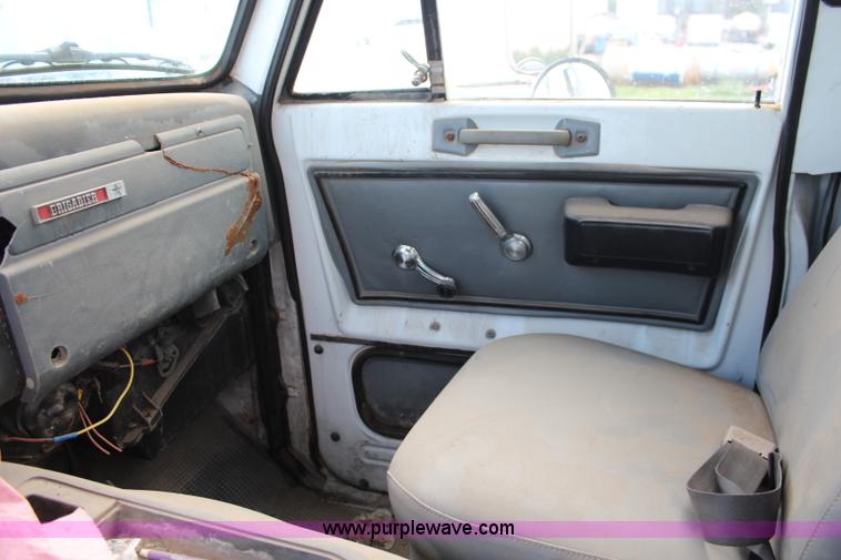 image for item J2141 1987 GMC Brigadier tender truck