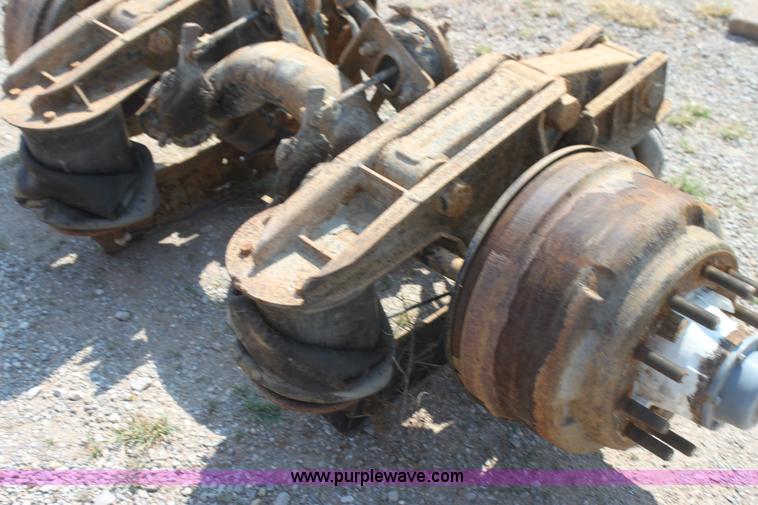 image for item AJ9392 (2) kicker axles