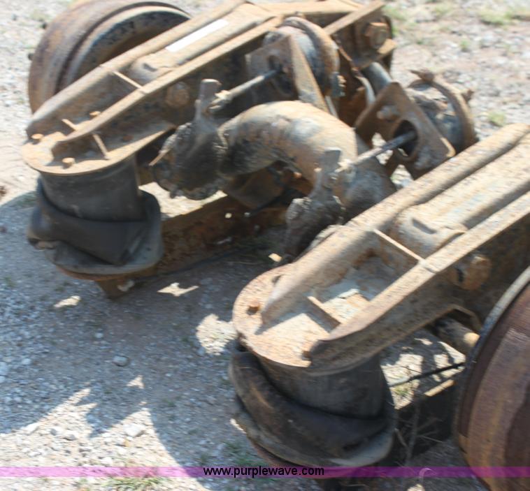 image for item AJ9392 (2) kicker axles