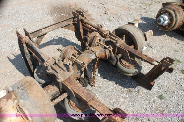 image for item AJ9392 (2) kicker axles