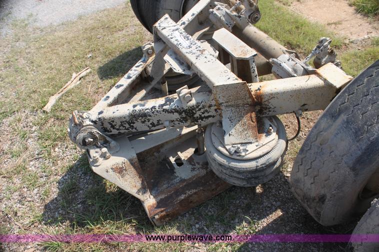 image for item AJ9393 Kicker axle