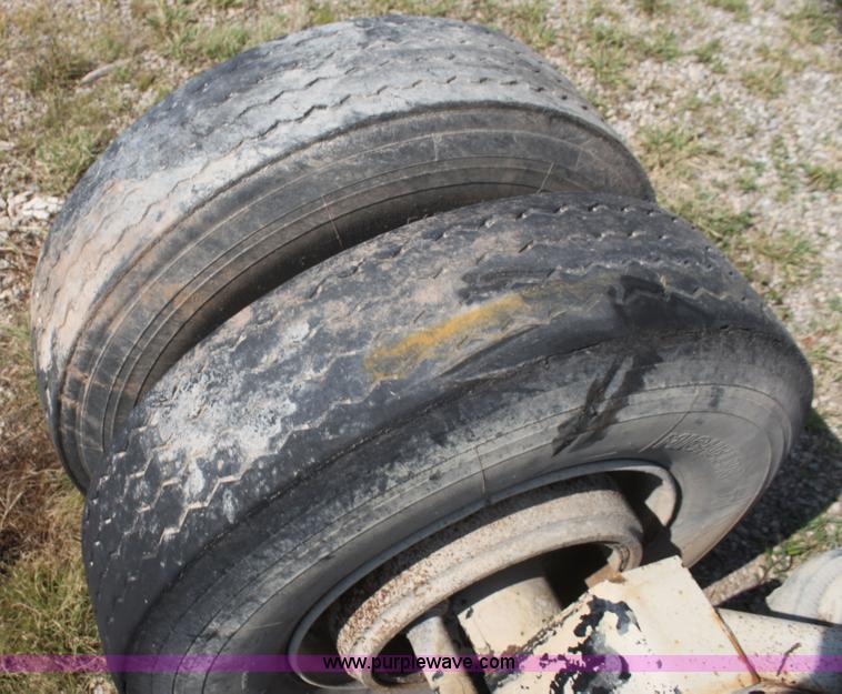 image for item AJ9393 Kicker axle