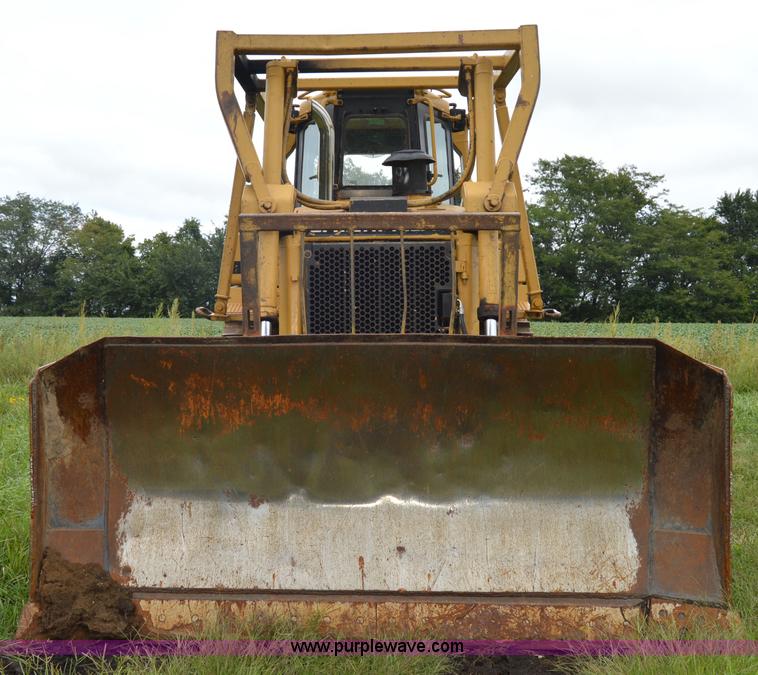 image for item AW9180 1989 Caterpillar D6H dozer