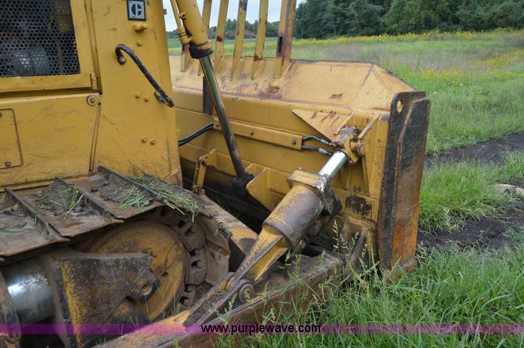 image for item AW9180 1989 Caterpillar D6H dozer