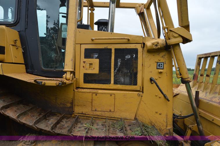 image for item AW9180 1989 Caterpillar D6H dozer