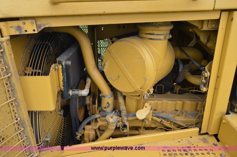 image for item AW9180 1989 Caterpillar D6H dozer