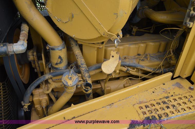 image for item AW9180 1989 Caterpillar D6H dozer