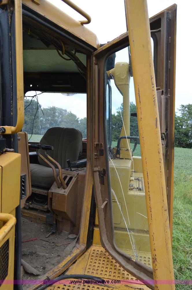 image for item AW9180 1989 Caterpillar D6H dozer