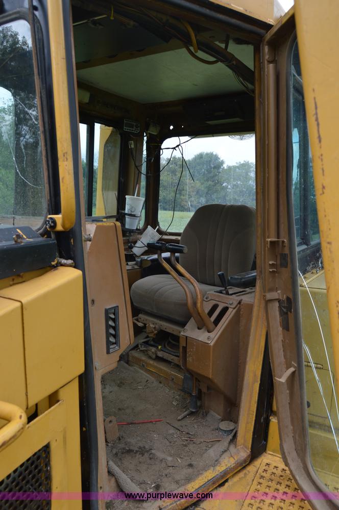 image for item AW9180 1989 Caterpillar D6H dozer