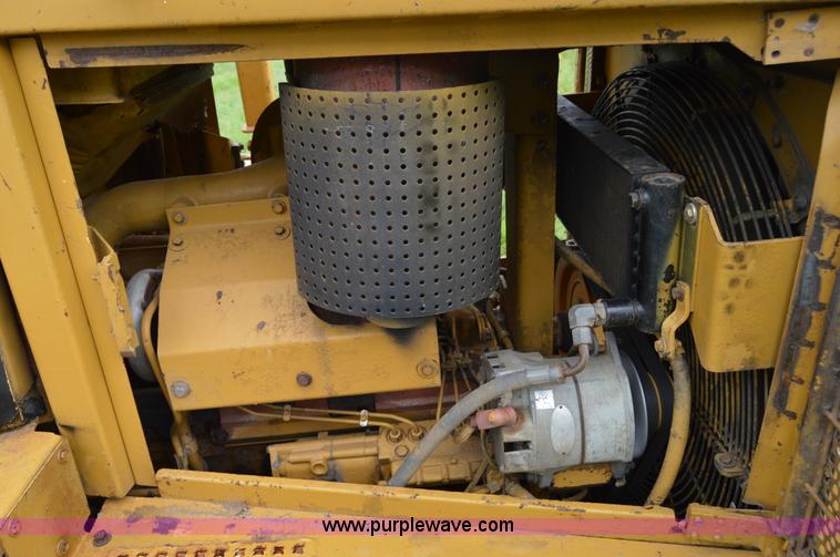 image for item AW9180 1989 Caterpillar D6H dozer
