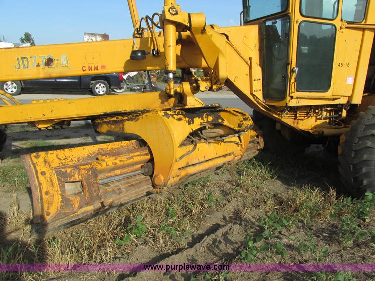 image for item AW9899 John Deere 770A articulated motor grader