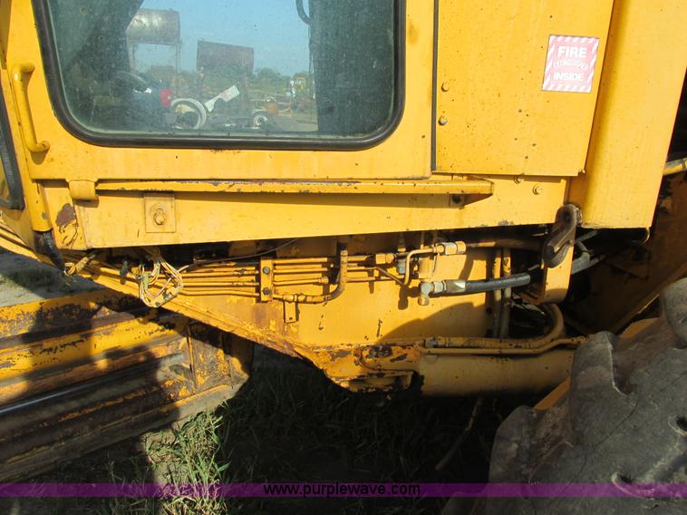 image for item AW9899 John Deere 770A articulated motor grader