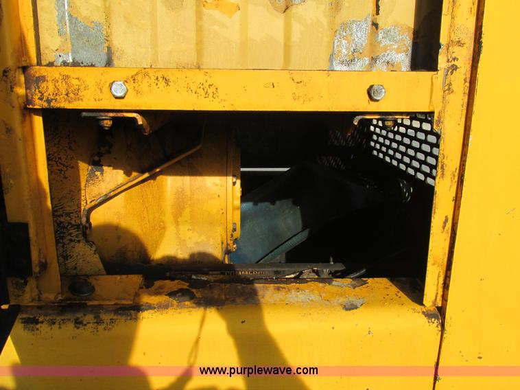 image for item AW9899 John Deere 770A articulated motor grader