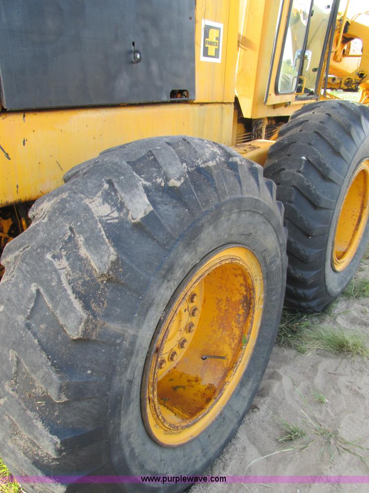 image for item AW9899 John Deere 770A articulated motor grader