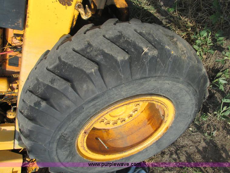 image for item AW9899 John Deere 770A articulated motor grader