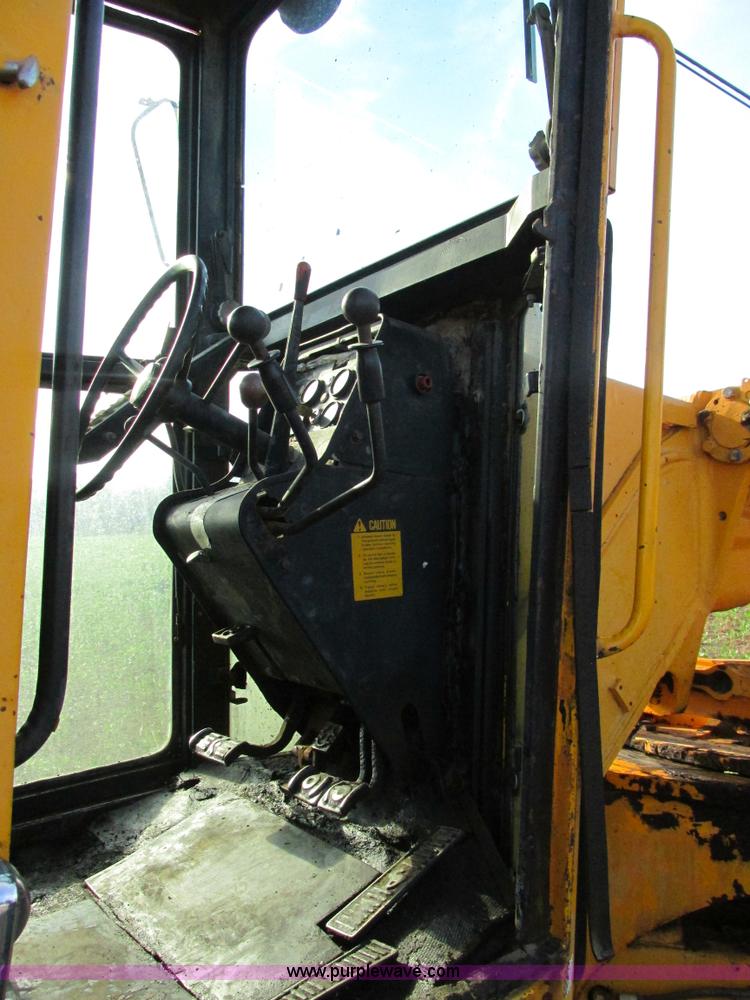 image for item AW9899 John Deere 770A articulated motor grader