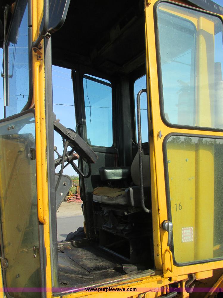 image for item AW9899 John Deere 770A articulated motor grader