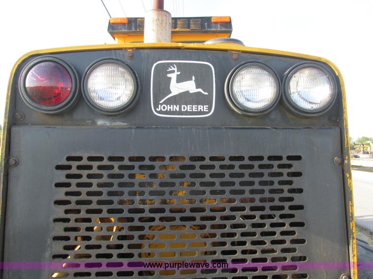 image for item AW9899 John Deere 770A articulated motor grader