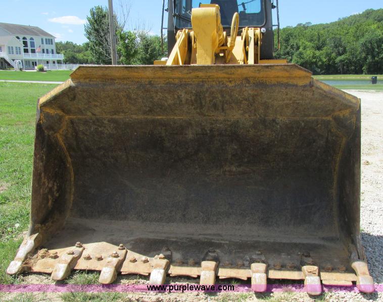 image for item AW9907 2001 Liebherr-America LR632 track loader