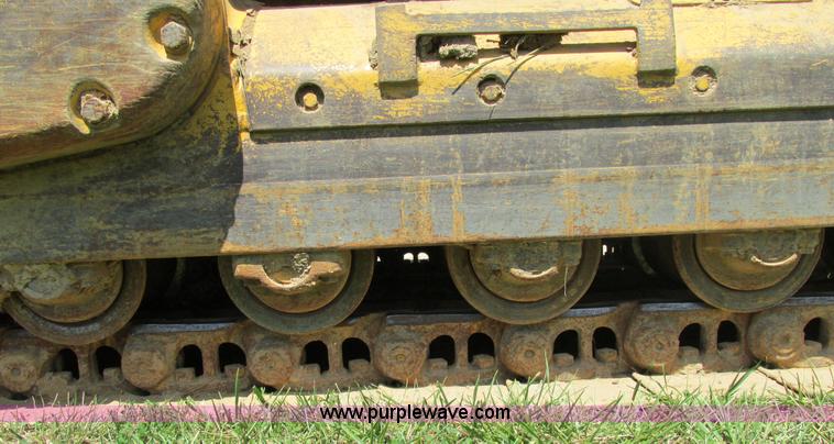 image for item AW9907 2001 Liebherr-America LR632 track loader