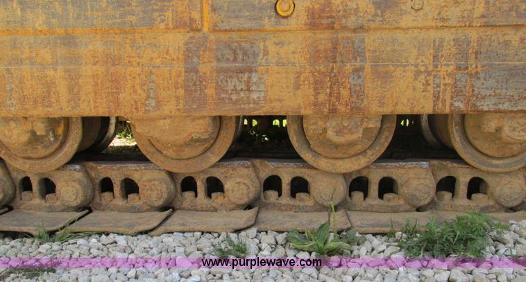 image for item AW9907 2001 Liebherr-America LR632 track loader