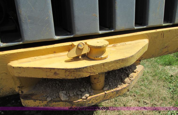 image for item AW9907 2001 Liebherr-America LR632 track loader