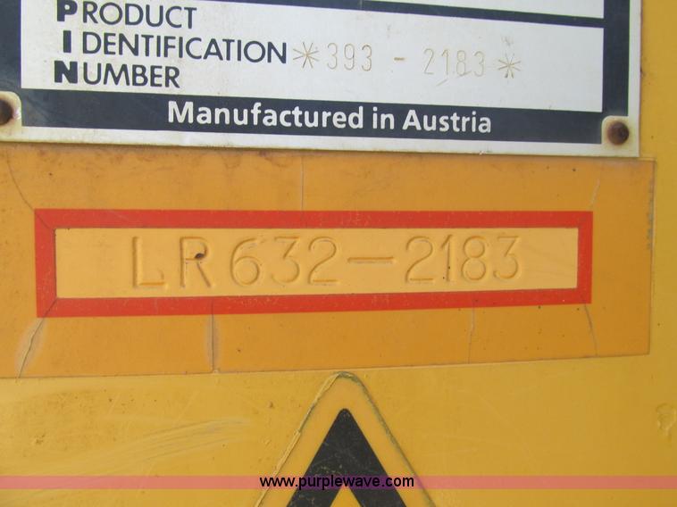 image for item AW9907 2001 Liebherr-America LR632 track loader