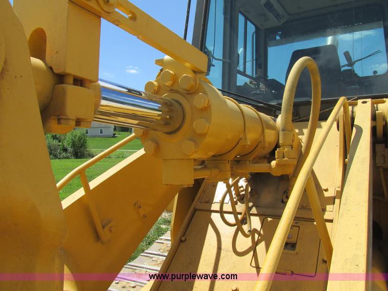 image for item AW9907 2001 Liebherr-America LR632 track loader