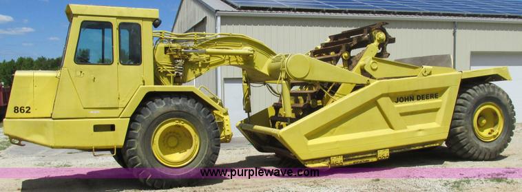 image for item AW9908 1984 John Deere 862 elevating scraper
