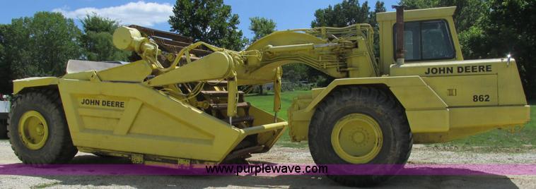 image for item AW9908 1984 John Deere 862 elevating scraper