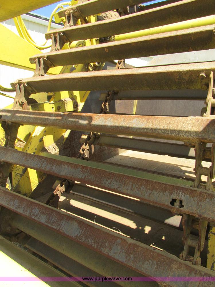 image for item AW9908 1984 John Deere 862 elevating scraper