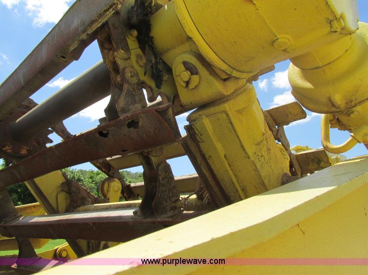 image for item AW9908 1984 John Deere 862 elevating scraper