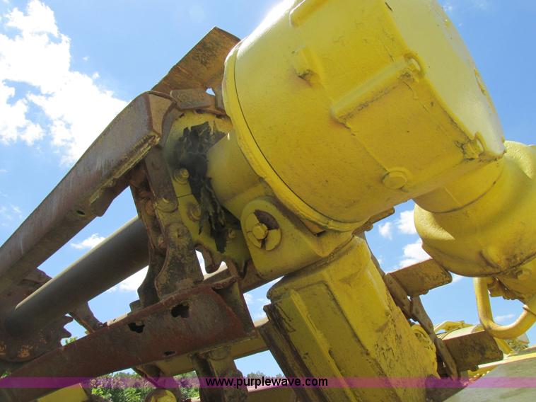 image for item AW9908 1984 John Deere 862 elevating scraper