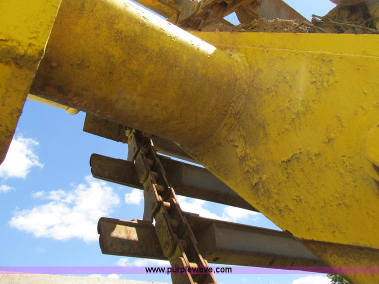 image for item AW9908 1984 John Deere 862 elevating scraper