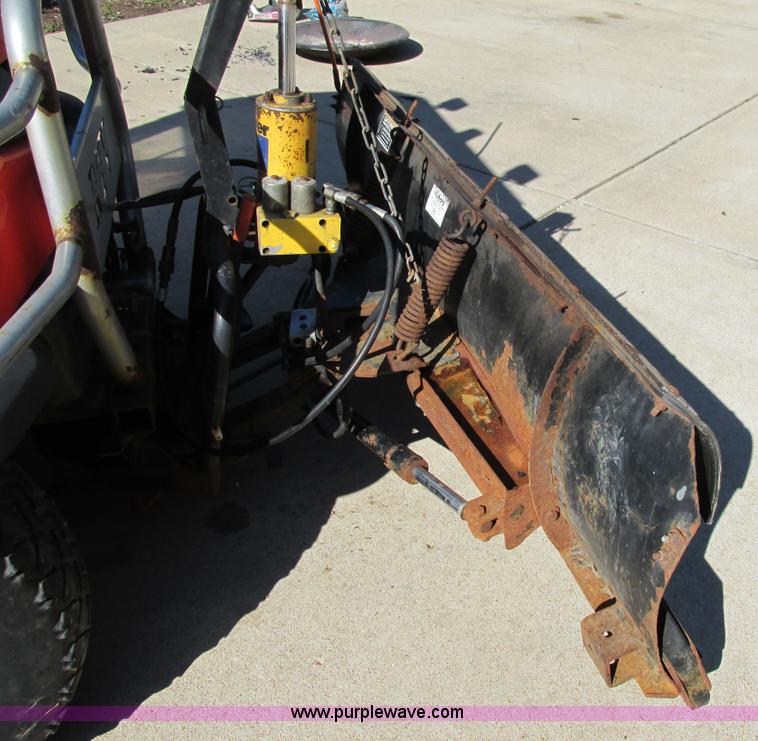 image for item AW9911 2004 Kubota RTU900 UTV