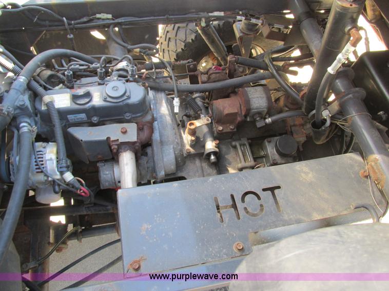 image for item AW9911 2004 Kubota RTU900 UTV