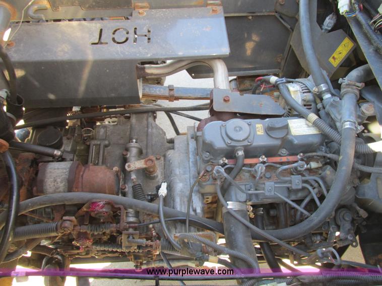 image for item AW9911 2004 Kubota RTU900 UTV