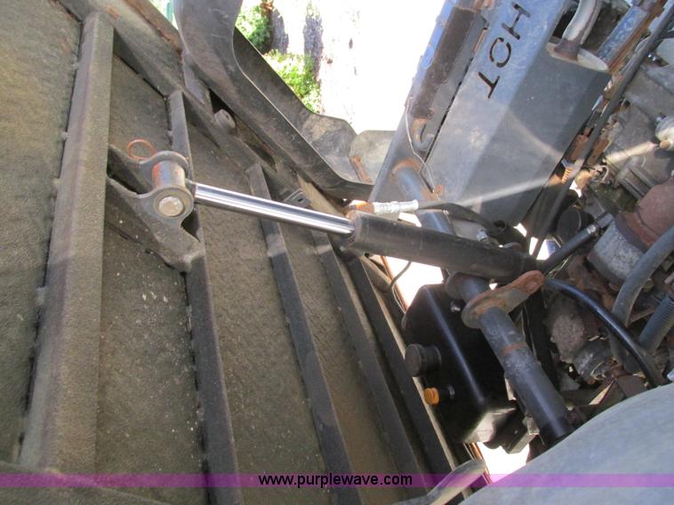 image for item AW9911 2004 Kubota RTU900 UTV