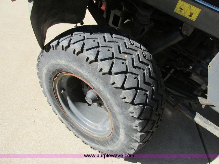 image for item AW9911 2004 Kubota RTU900 UTV