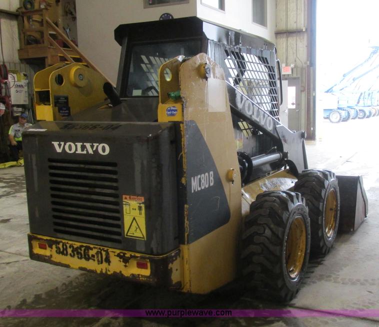 image for item AW9919 2006 Volvo MC80B skid steer