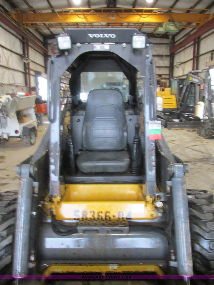 image for item AW9919 2006 Volvo MC80B skid steer