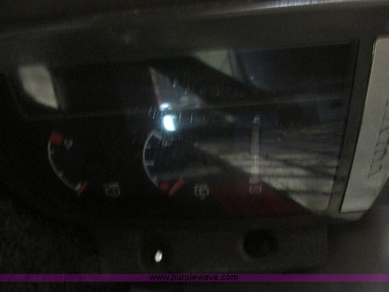 image for item AW9919 2006 Volvo MC80B skid steer