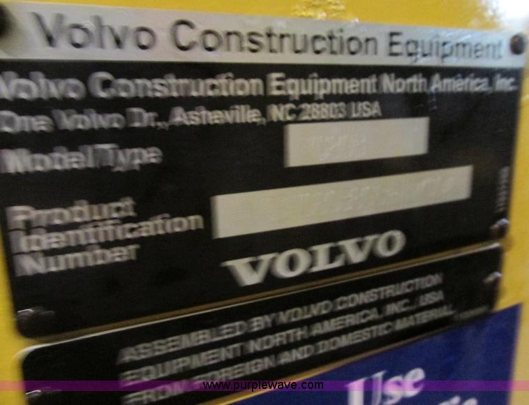 image for item AW9919 2006 Volvo MC80B skid steer