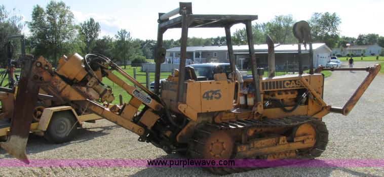 image for item AW9976 1972 Case 475 vibratory cable plow